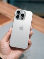 iPhone 16 Pro (512GB) - Image 2