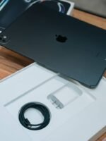 iPad Pro 13" M4 – 256GB (Wi‑Fi + Cellular) - Image 3