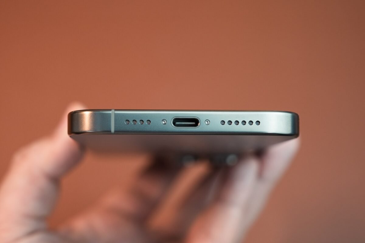 iPhone 16 Pro Max – 256 GB - Image 4