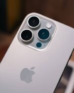 iPhone 16 Pro - Image 3