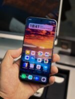 Vivo X300 – 12GB / 256GB (Used, Perfect Condition, Complete Set) - Image 2