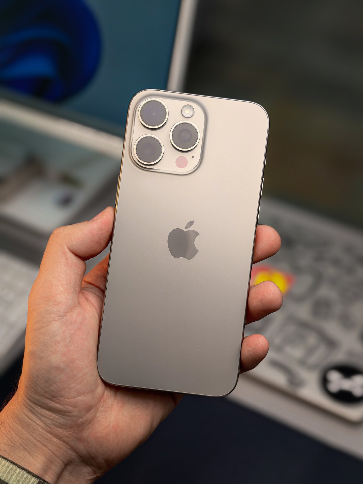 pixelbek.kg-20260203-0404 iPhone 15 Pro Max โ 256GB Natural Titanium (Used, Perfect Condition, ๐85%) - Image 1