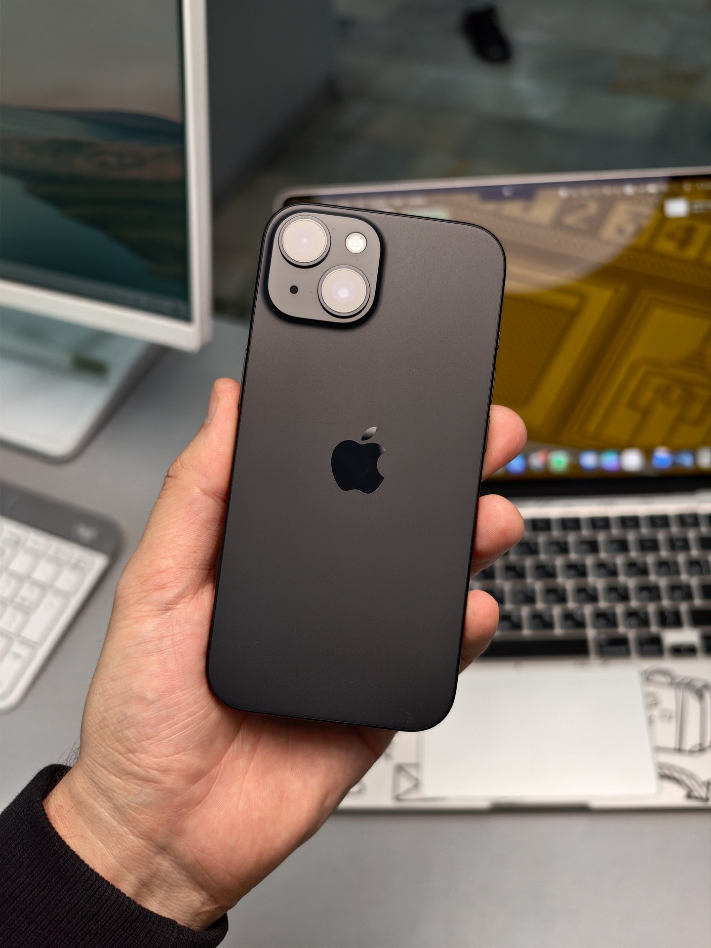 pixelbek.kg-20260204-0076 iPhone 15 โ 128GB (Used, Excellent Condition, ๐90%) - Image 1