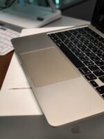 MacBook Air 13″ – M4, 16GB / 512GB (Used, Perfect Condition, 🔋100% – 20 Cycles, Complete Set) - Image 3