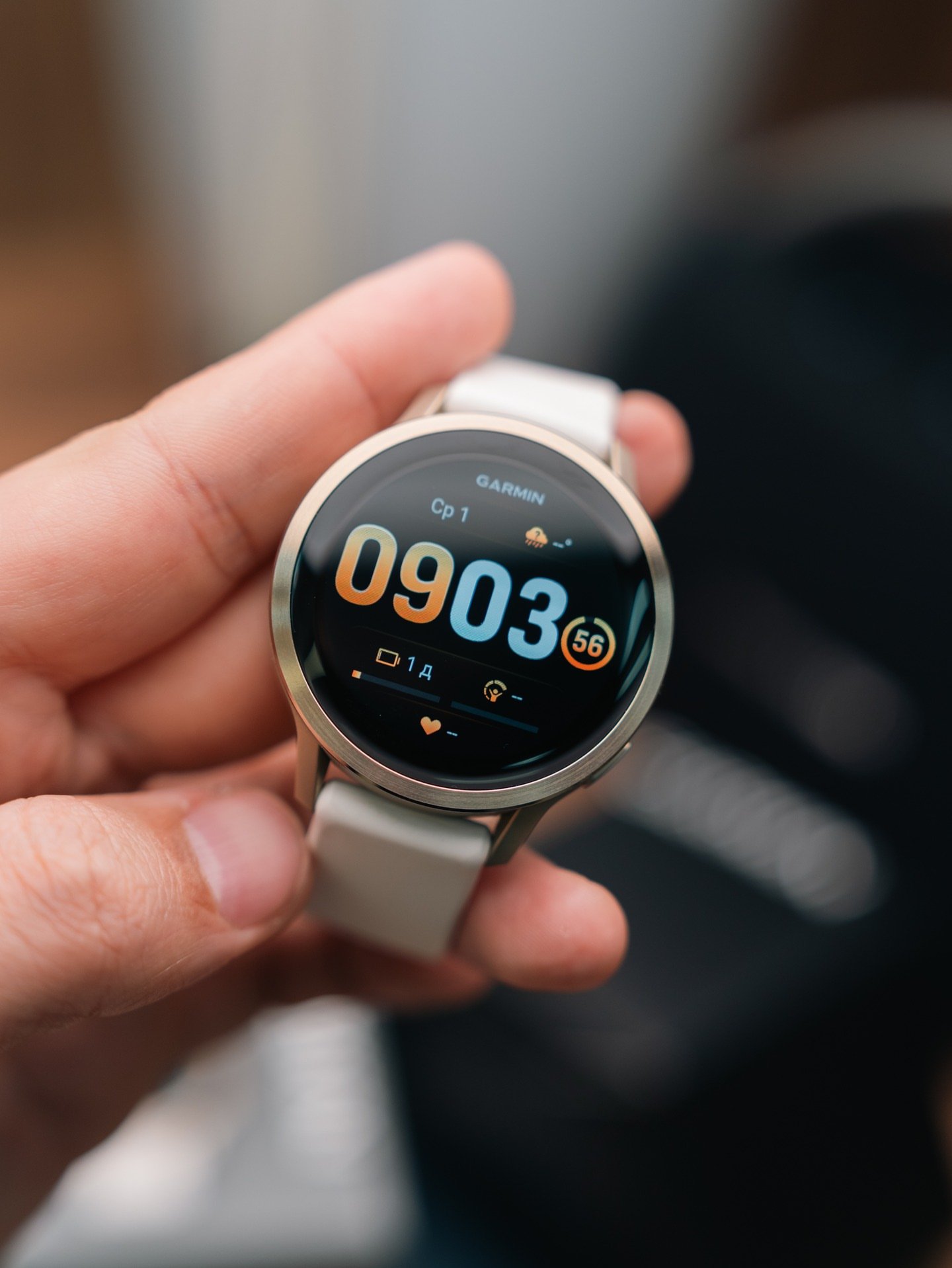 sotochka312-20260201-0060 Garmin Venu 4 – 41mm Lunar Gold (Used, Perfect Condition, Complete Set) - Image 1