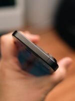 iPhone 15 Pro – 256GB (Used, Perfect Condition, 🔋87%) - Image 3