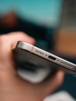 iPhone 15 Pro Max – 256GB (Used, Excellent Condition, 🔋86%) - Image 4