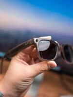 Ray-Ban Meta Wayfarer – Shiny Warm Stone / Polar Gradient Graphite (Used, Excellent Condition, Complete Set) - Image 2