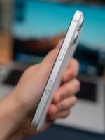 iPhone 17 – 256GB (SIM + eSIM, Used, 🔋100%) - Image 6