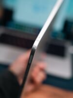 iPad Pro 12.9" M2 – 512GB, WiFi + Cellular (Used, Good Condition, 🔋88%) - Image 4