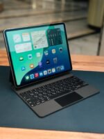 iPad Air 13" M2 – 256GB, WiFi + Cellular (Used, Perfect Condition)