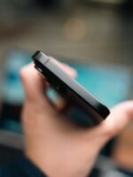 iPhone 16 Pro Max – 1TB Black Titanium (Used, Official Replacement, 🔋100%) - Image 4