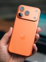 iPhone 17 Pro – 256GB (SIM + eSIM, Used, Cosmetic Mark, 🔋100%)