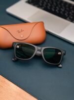 Ray-Ban Meta Wayfarer – Matte Black / Photochromic Black Graphite