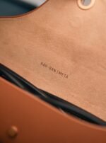 Ray-Ban Meta Wayfarer – Matte Black / Photochromic Black Graphite - Image 4