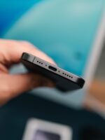 iPhone 16 Pro – 1TB (Used, Excellent Condition, 🔋90%) - Image 4