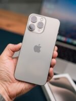 iPhone 15 Pro Max – 256GB Natural Titanium (Used, Perfect Condition, 🔋90%)