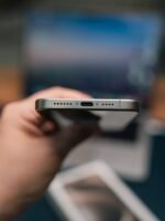 iPhone 15 Pro Max – 256GB Natural Titanium (Used, Perfect Condition, 🔋90%) - Image 4